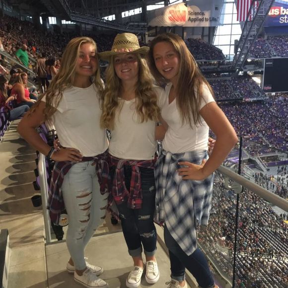 Meet your Posher, Alli