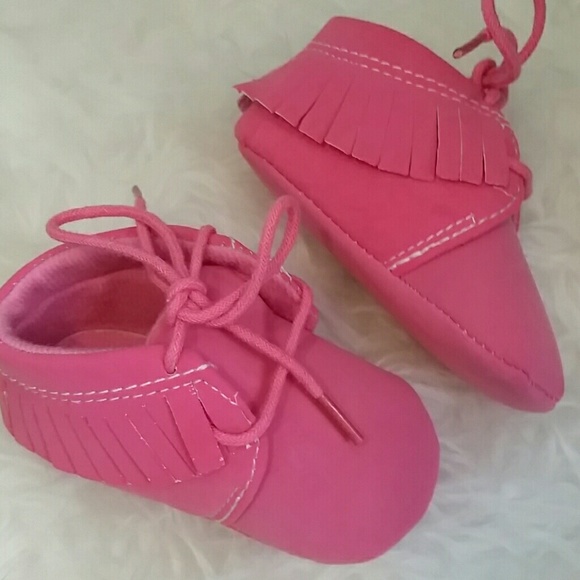 🚫SOLD Hot pink moccasins