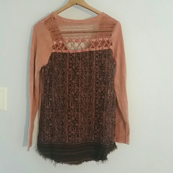 Gimmicks top back detail