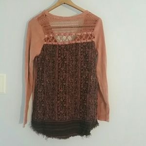 Gimmicks top back detail