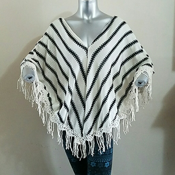 Sweaters - Gipsy  poncho