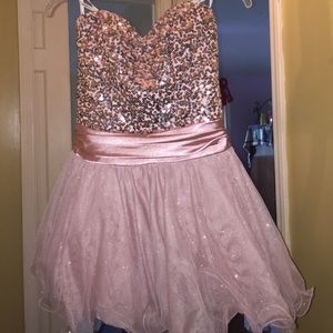 WITH HOMECOMING RIGHT AROUND THE CORNER💕💕💕💕💕