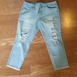 American eagle distressed raw hem jean