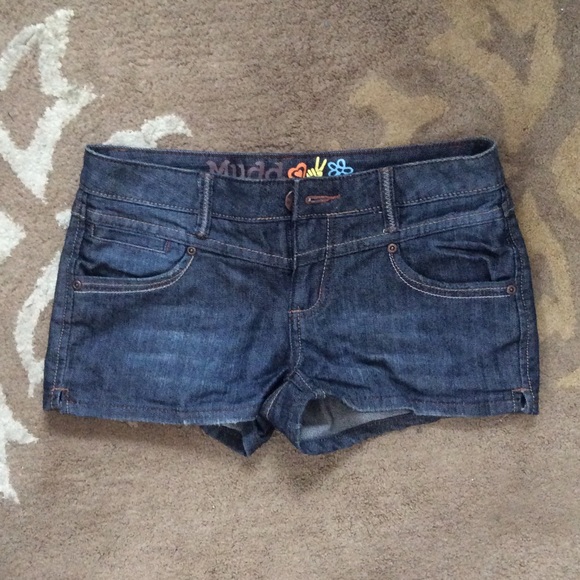 * SOLD * Dark wash jean shorts