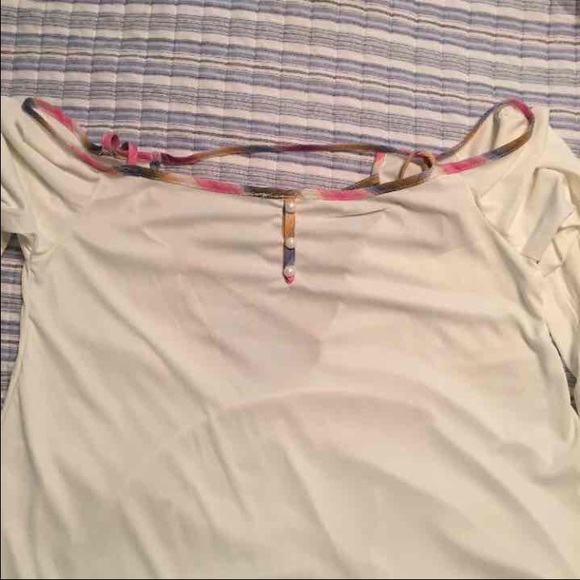Cold Shoulder Top - Picture 3 of 3