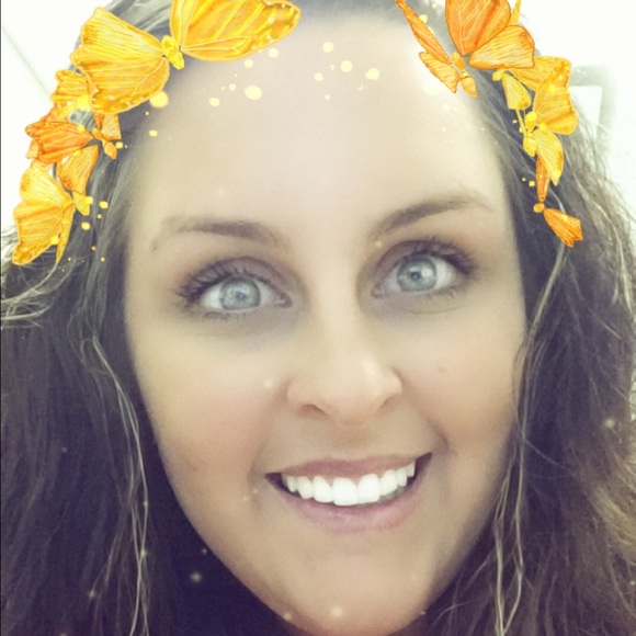 Meet your Posher, Monica - Picture 1 of 1