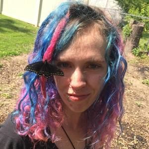 Meet your Posher, Emma lee