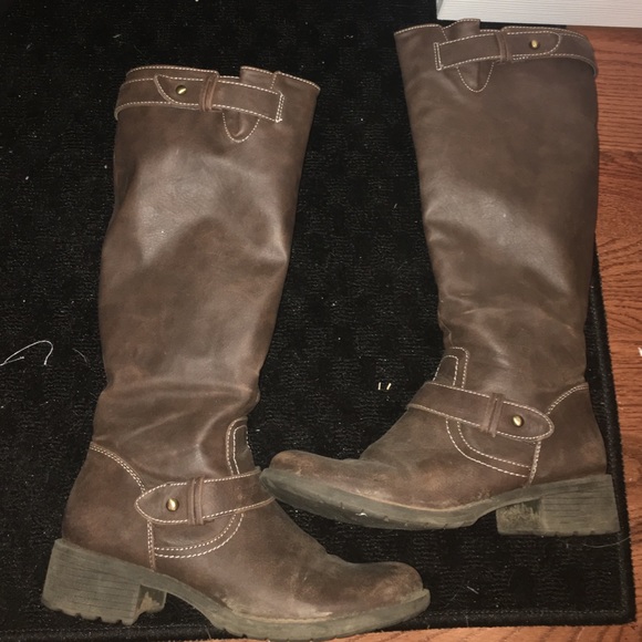 Leather boots