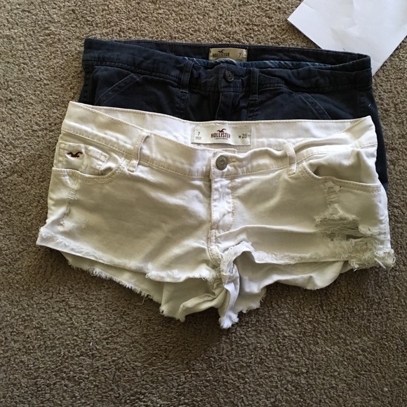 Hollister Short Shorts 2 pairs size 7 - Picture 1 of 4
