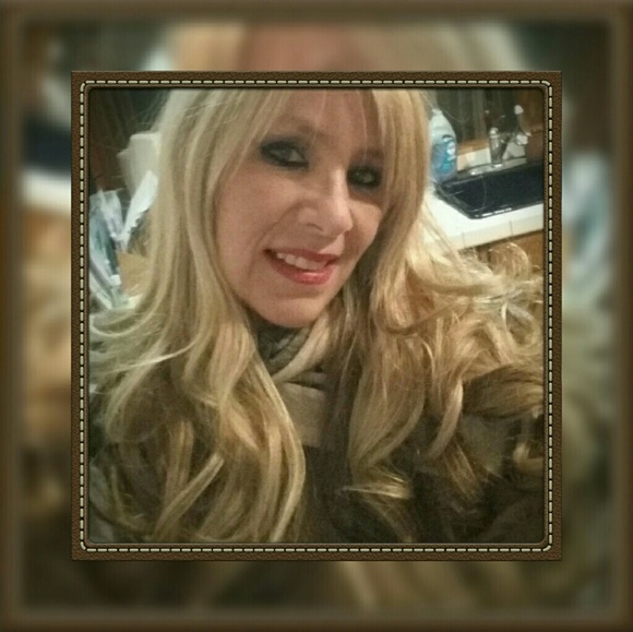 Meet your Posher, Midge - Picture 1 of 2