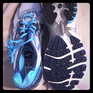 Women's Brooks Adenaline GTS 13