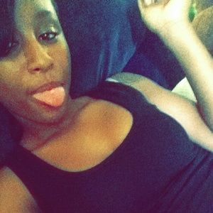 Meet your Posher, Renayia