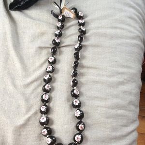 * SOLD * Beautiful hand-painted Hawaiian necklace