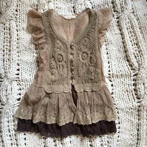 Crochet and lace flutter sleeve top