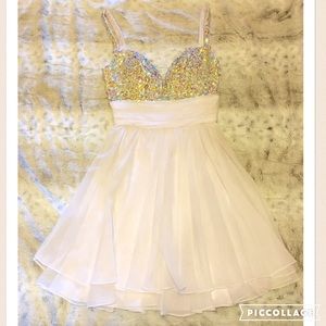 La Femme homecoming dress