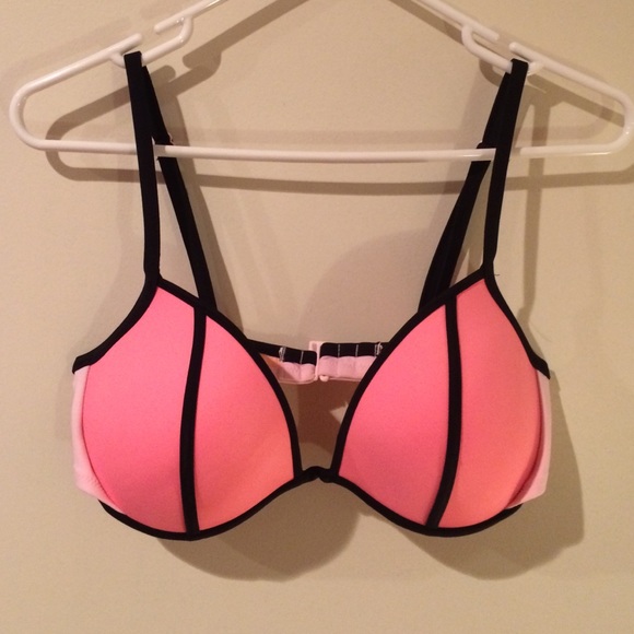 Victoria secret bikini top! 34DD Great support!