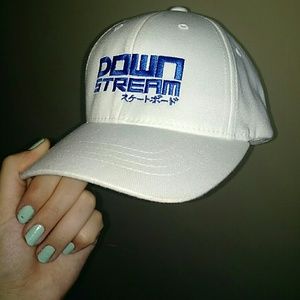 Downstream hat