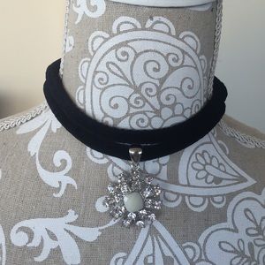Choker Necklace