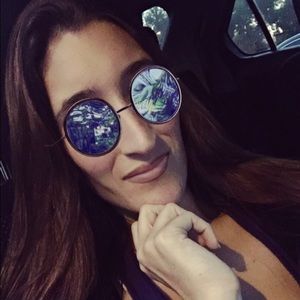 Meet your Posher, Gina