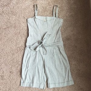 ✨Sale✨NWT BCBG Romper