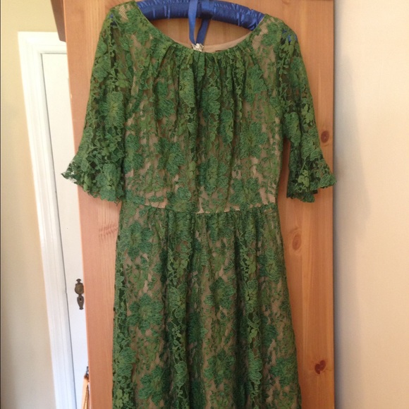 Eva Franco 3/4 length sleeve green lace dress