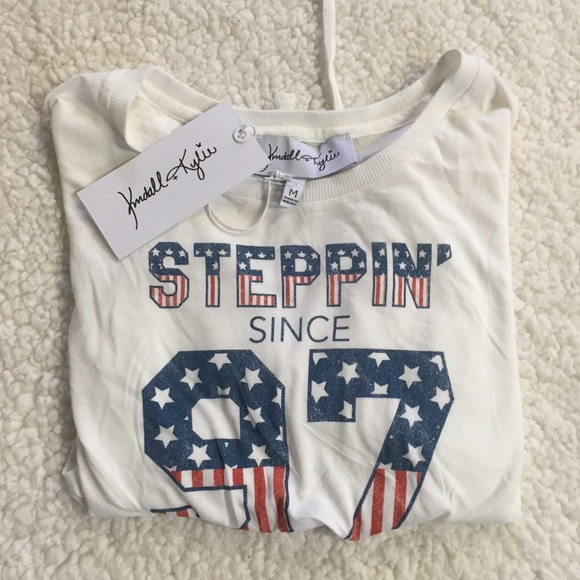 Kendall & Kylie "Steppin 97" Tee - Picture 5 of 5