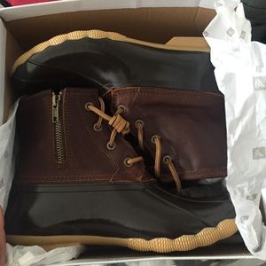 BRAND NEW WINTER BOOTS