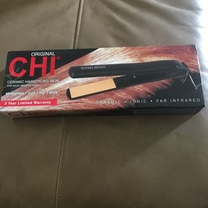 CHI hair straightener brand new never used