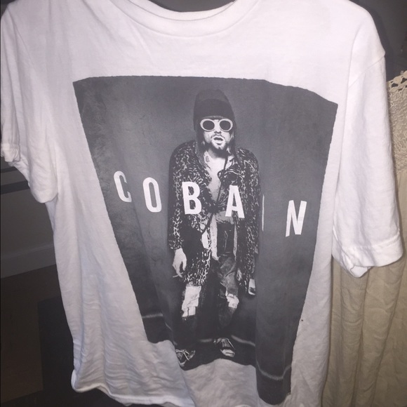 Kurt cobain t shirts hot topic