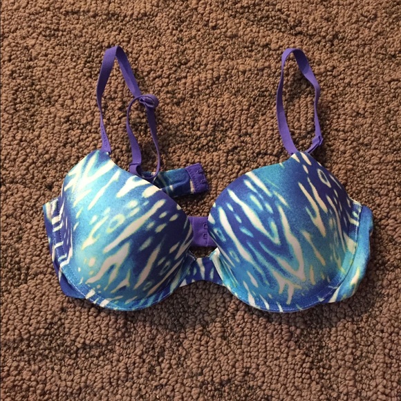VS Demi bra *worn once*