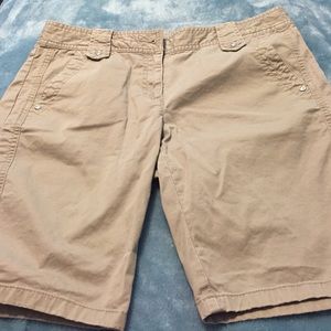 Ann Taylor khaki short $5 or 3 for $12!