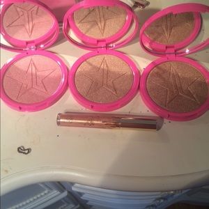 All this togther as a set jeffree star and Kylie