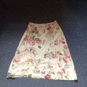 Flowing Shorter Skirt