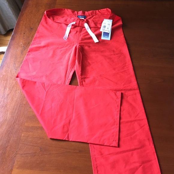 New, never used petite scrub pants