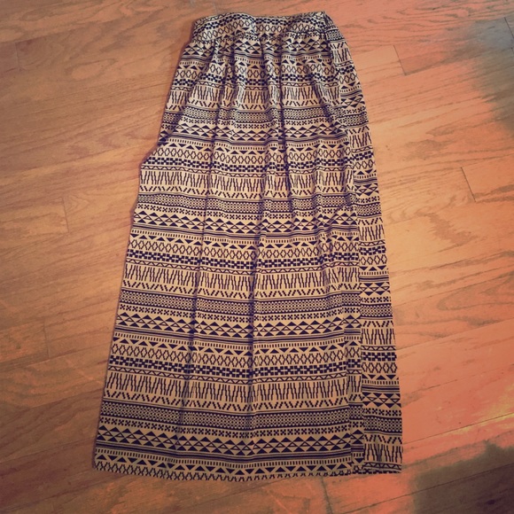 Long maxi skirt