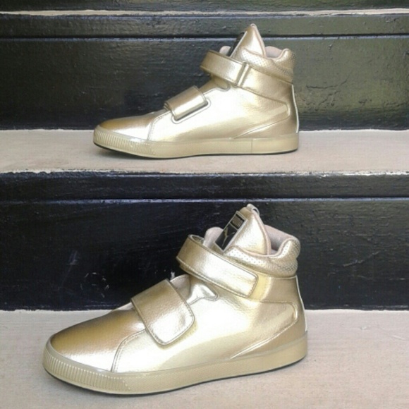 Puma - Picture 2 of 4