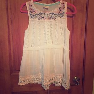 Gorgeous Boho eyelet top size M