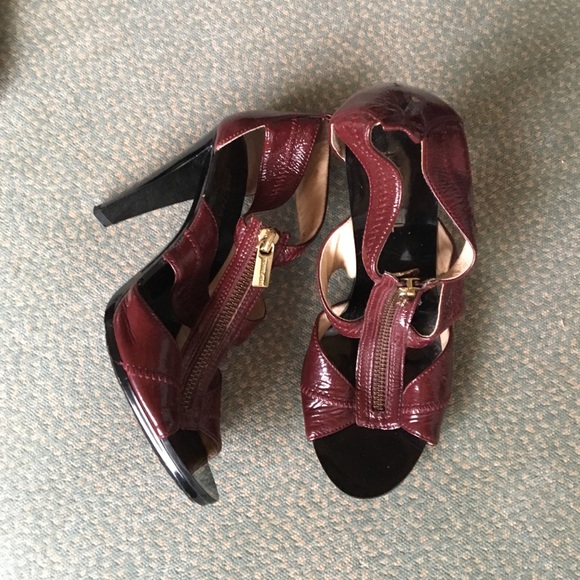 Michael Kors leather zip up heels size 6m