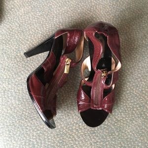 Michael Kors leather zip up heels size 6m