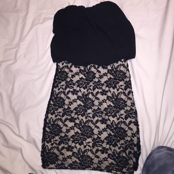 Lace mini tight dress