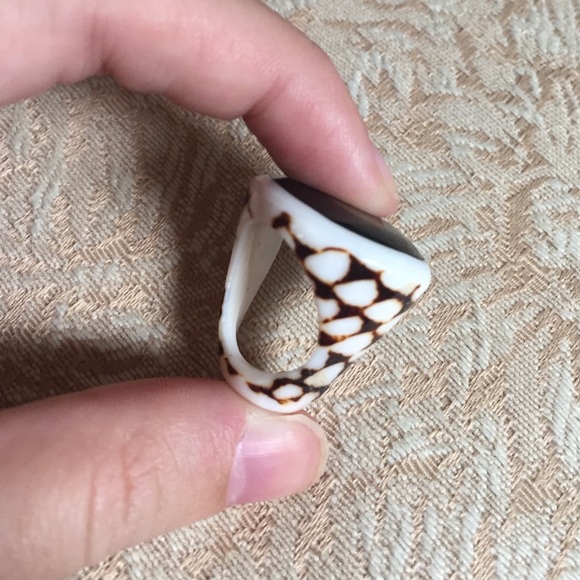 Cute shell ring💍💕 - Picture 3 of 3