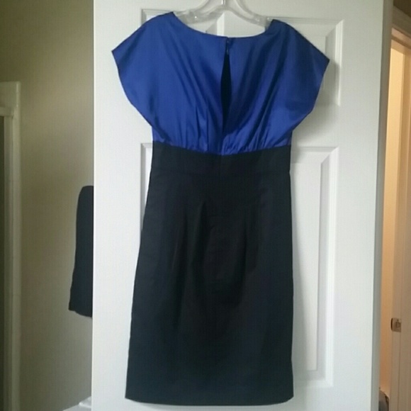 Dress - Picture 3 of 4