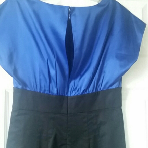 Dress - Picture 4 of 4