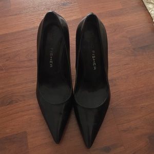 Black pointy toe leather heels