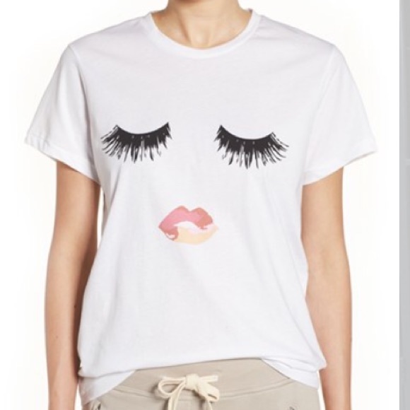 Sincerely Jules lips and lashes graphic tee