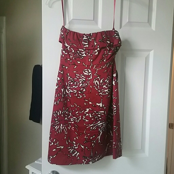 Dress - Picture 2 of 4