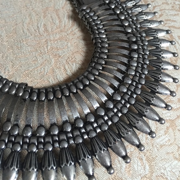 Brand new H&M necklace💗 - Picture 3 of 3