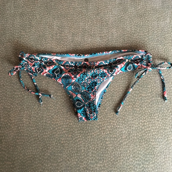 Roxy bikini bottoms