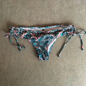 Roxy bikini bottoms