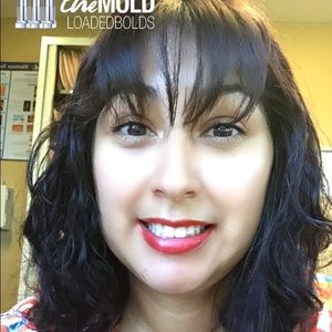 Meet your Posher, Dalia